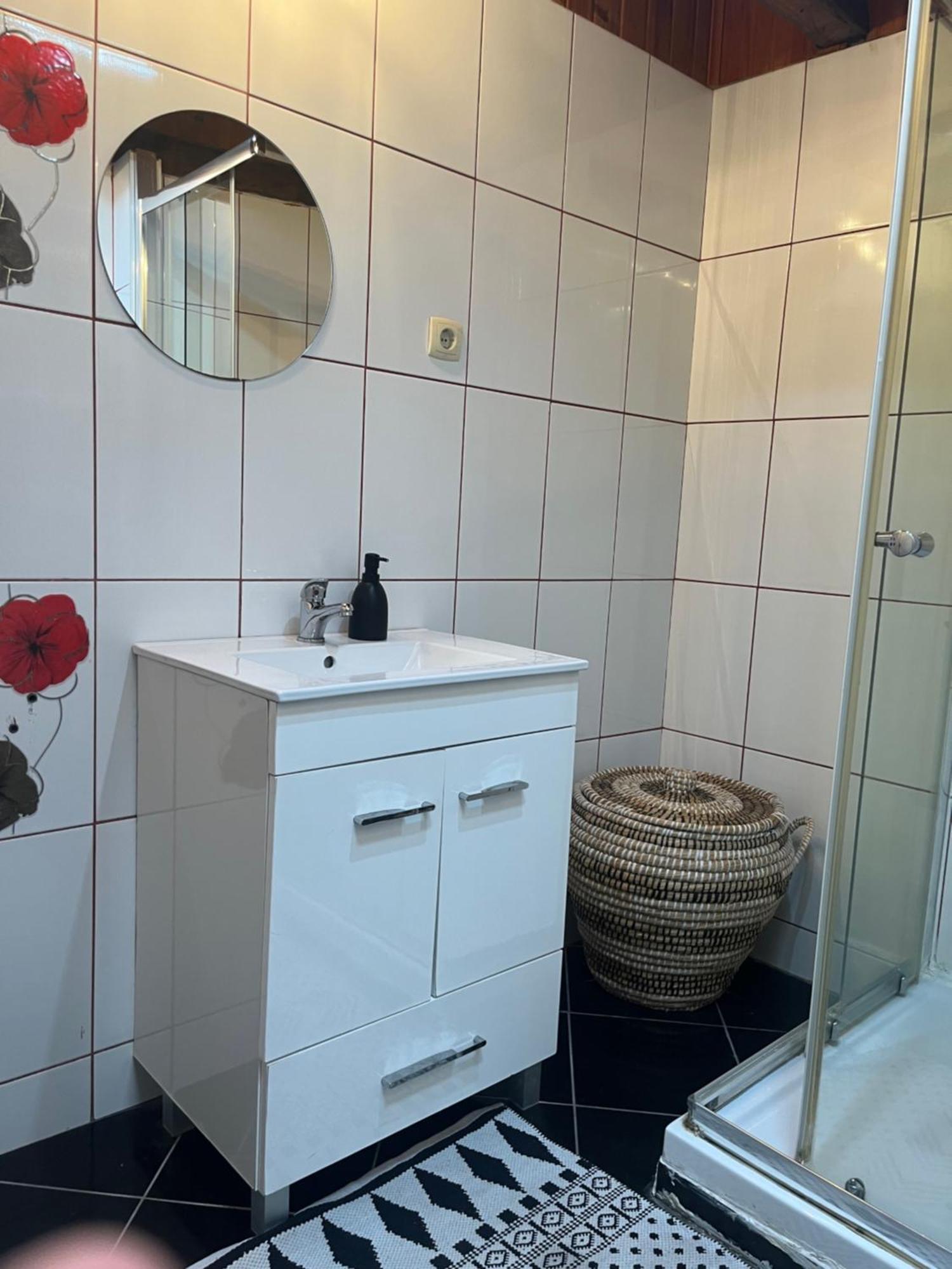 Very Charming Overlooking S Jorge Castel Apartamento